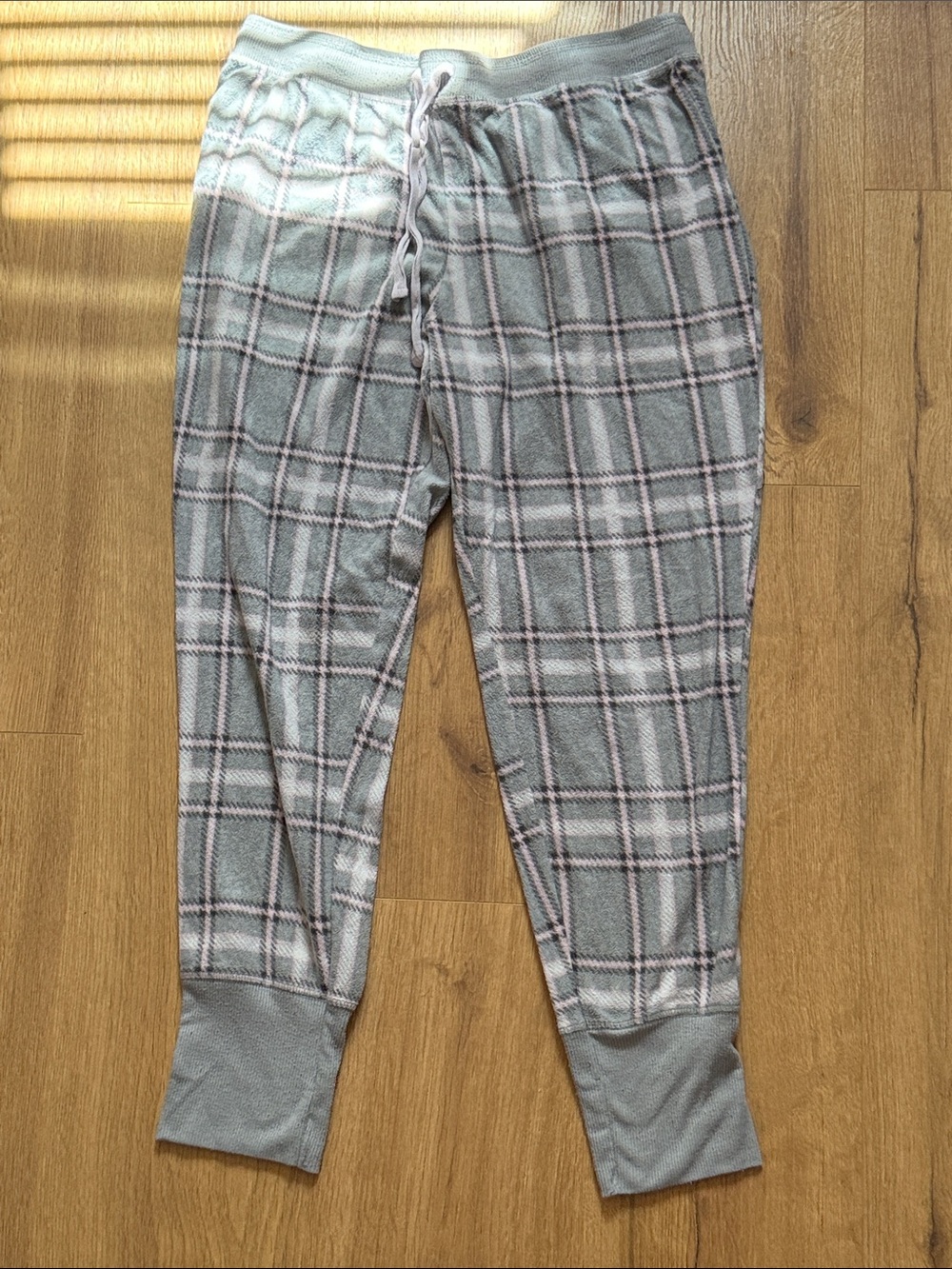 Cozy Plaid Women's Pajama Joggers in Light Gray